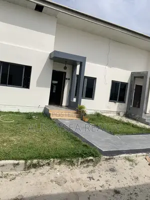 3bdrm Apartment in Beechwood Park, Lakowe for rent
