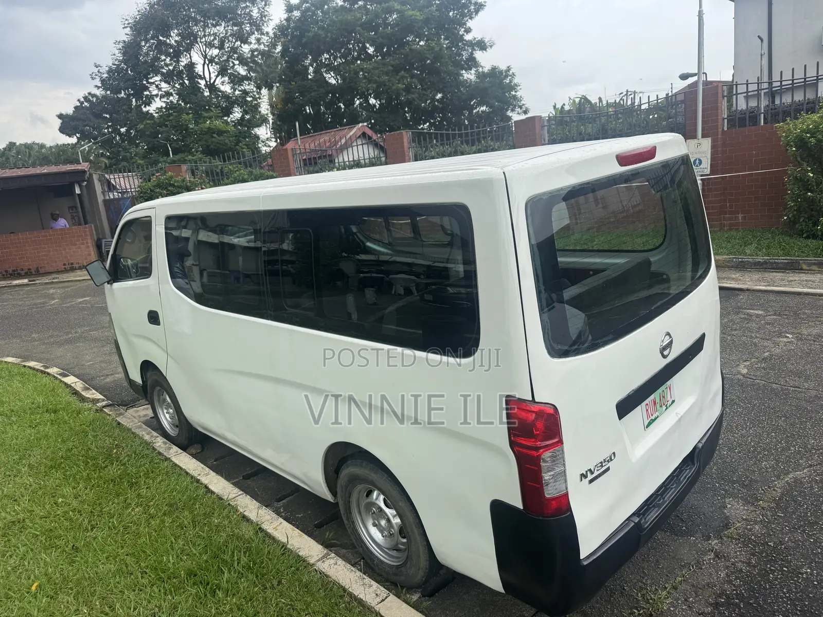Nissan Caravan (Urvan) 2021 White