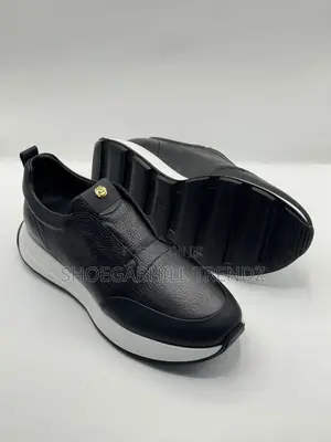 Premium Leather Sneakers | Luxury Comfort Modern Style