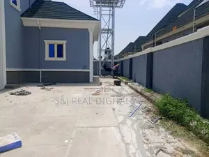 3bdrm Penthouse in Sabon Lugbe for sale