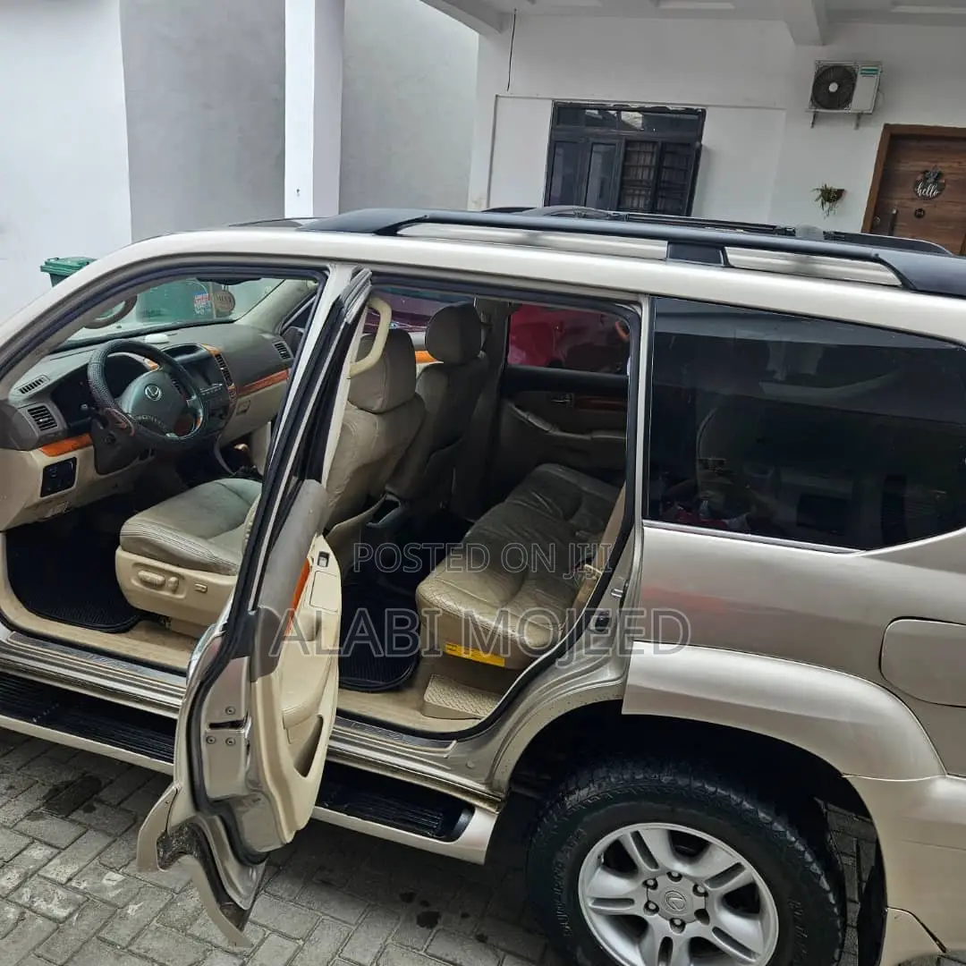 Lexus GX 470 2007 Gold