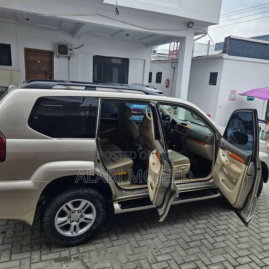 Lexus GX 470 2007 Gold