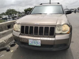 Jeep Cherokee 2010 Gray