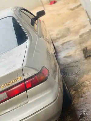 Toyota Camry Automatic 1999 Gray