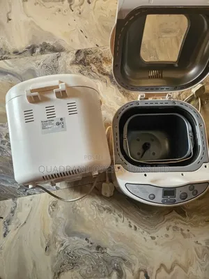 Bread Maker. Original Russell Hobbs