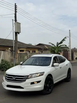 Honda Crosstour 3.5 FWD 2010 White