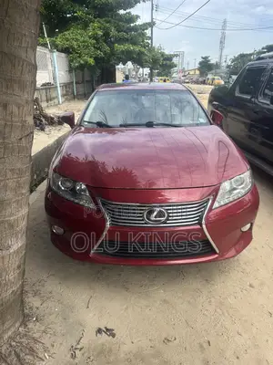 Lexus ES 300H FWD 2013 Red