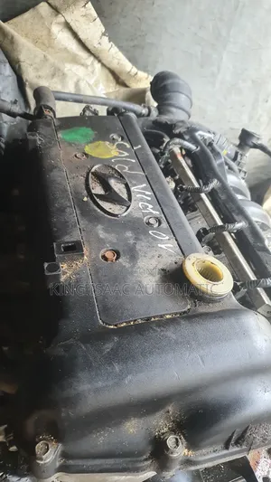 Complete Engine for Kia Cerato 1.6liter 4plug Engine 2008 2010 Model