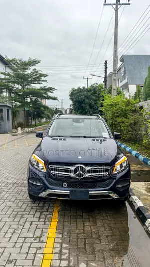 Mercedes-Benz GLE-Class GLE 350 2017 Blue