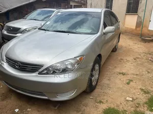 Toyota Camry 2005 Silver