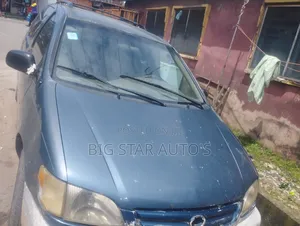 Toyota Sienna 2002 Blue
