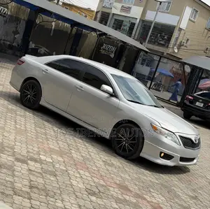 Toyota Camry SE 4dr Sedan (2.5L 4cyl 6AM) 2010 Silver
