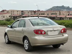 Toyota Corolla LE 2007 Gold