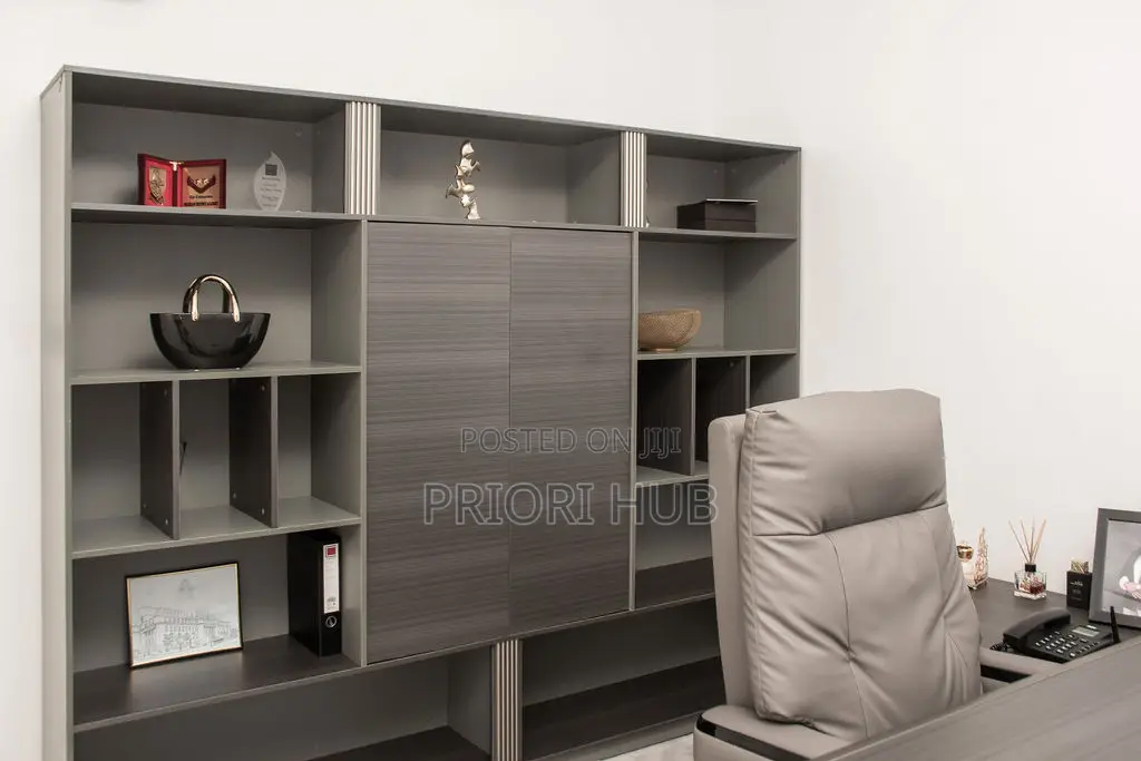 Private And Shared Officespace