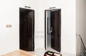 Private And Shared Officespace