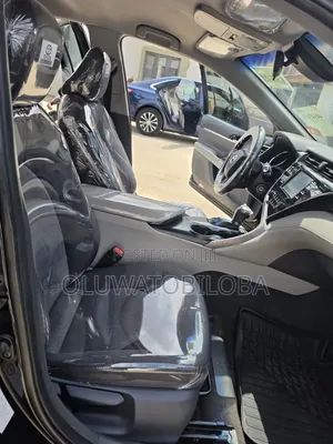 Toyota Camry 2018 Blue