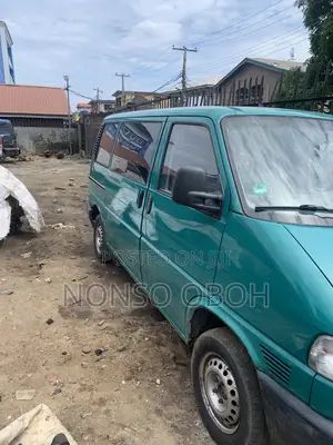 Volkswagen Transporter 2000 Green