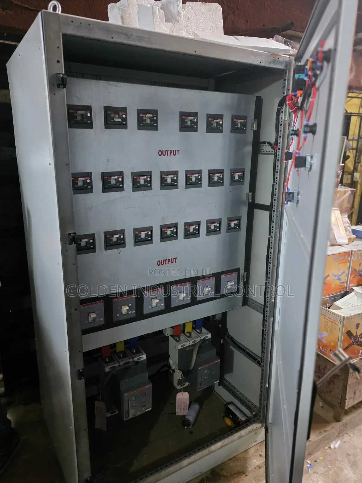Automatic Transfer Switch 1000a With Outgoing Breaker