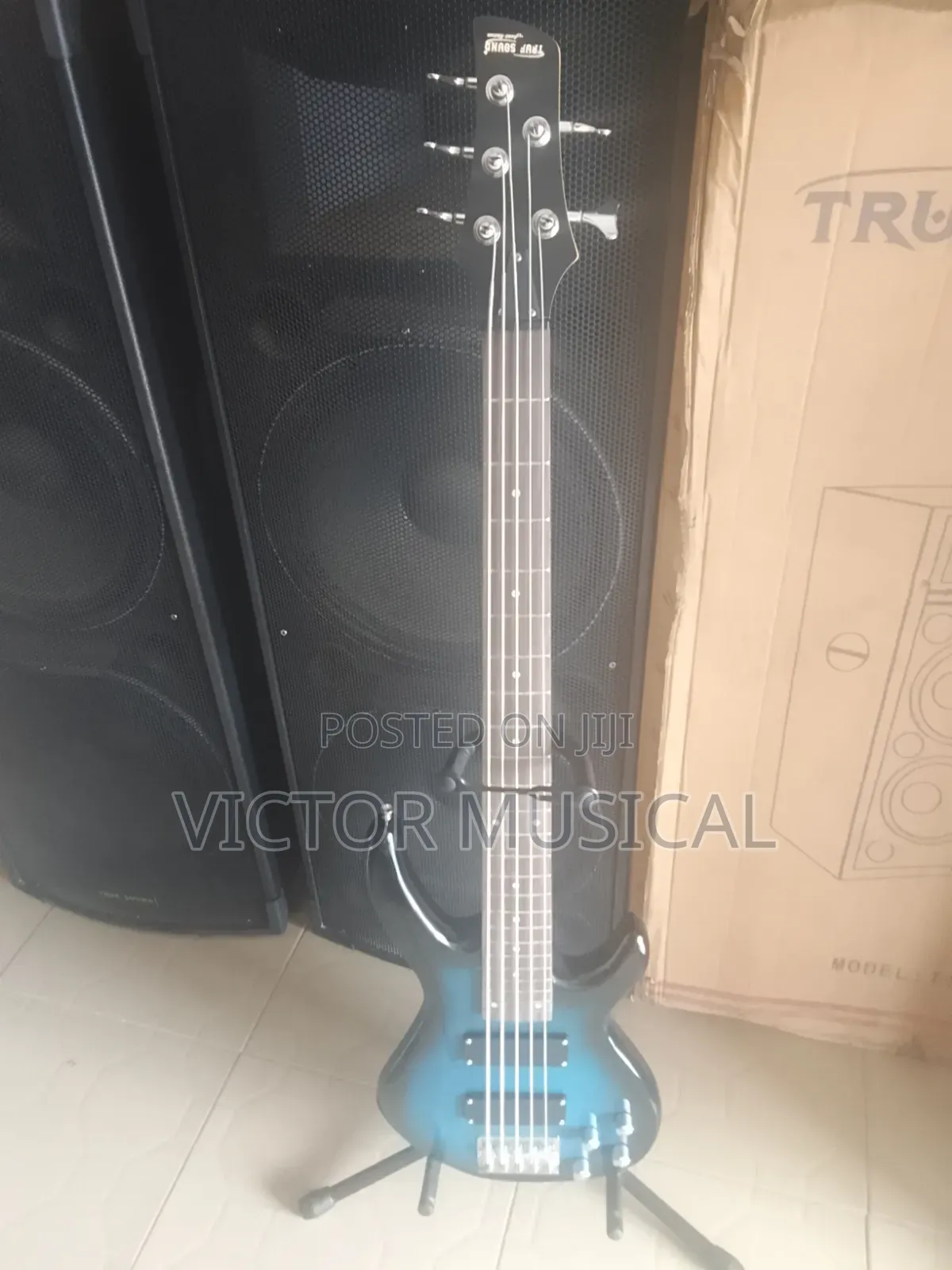 5 Strings Base Guitar