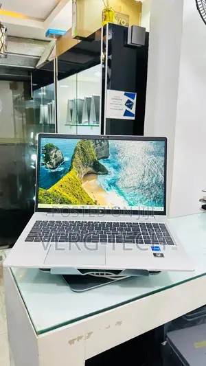 Laptop HP EliteBook 655 G9 16GB Intel Core i5 SSD 256GB
