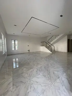 6bdrm Duplex in Ikota Gra, Lekki for rent