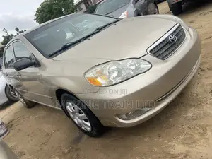 Toyota Corolla CE 2006 Gold