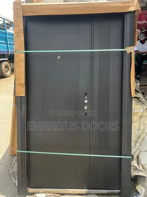 4ft Entrance Steel Door, Centre Line Design (Rough Painting)