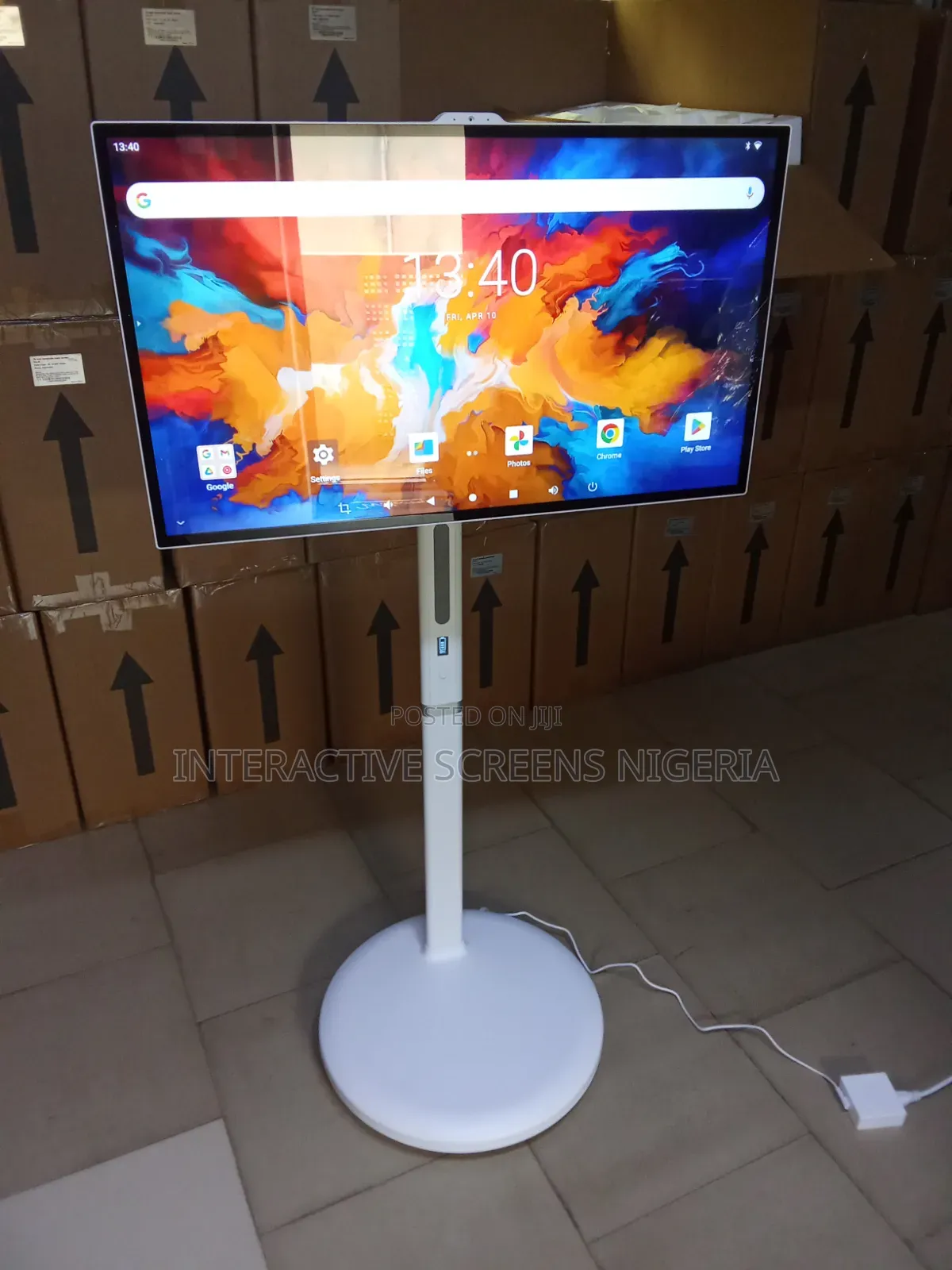 24 Inches Rotating Touchscreen