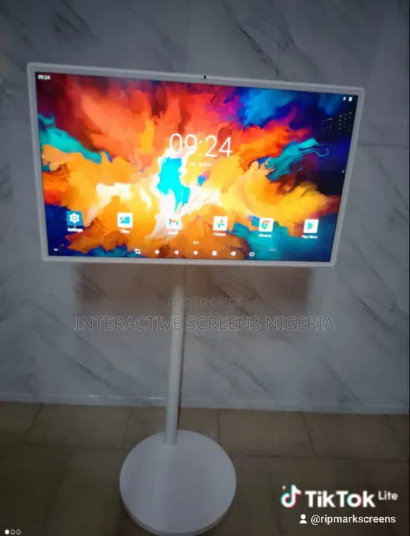 24 Inches Rotating Touchscreen