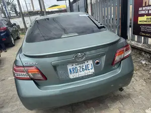 Toyota Camry XLE 4dr Sedan (2.4L 4cyl 5A) 2009 Green