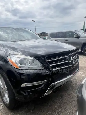 Mercedes-Benz M Class ML350 4MATIC 4dr SUV AWD (3.5L 6cyl 7A) 2015