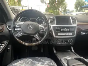 Mercedes-Benz M Class ML350 4MATIC 4dr SUV AWD (3.5L 6cyl 7A) 2015