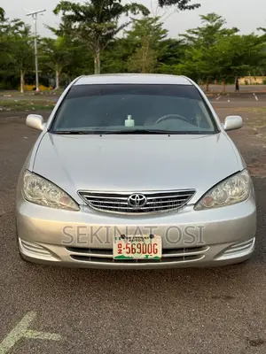 Toyota Camry LE 4dr Sedan (2.4L 4cyl 4A) 2004 Silver
