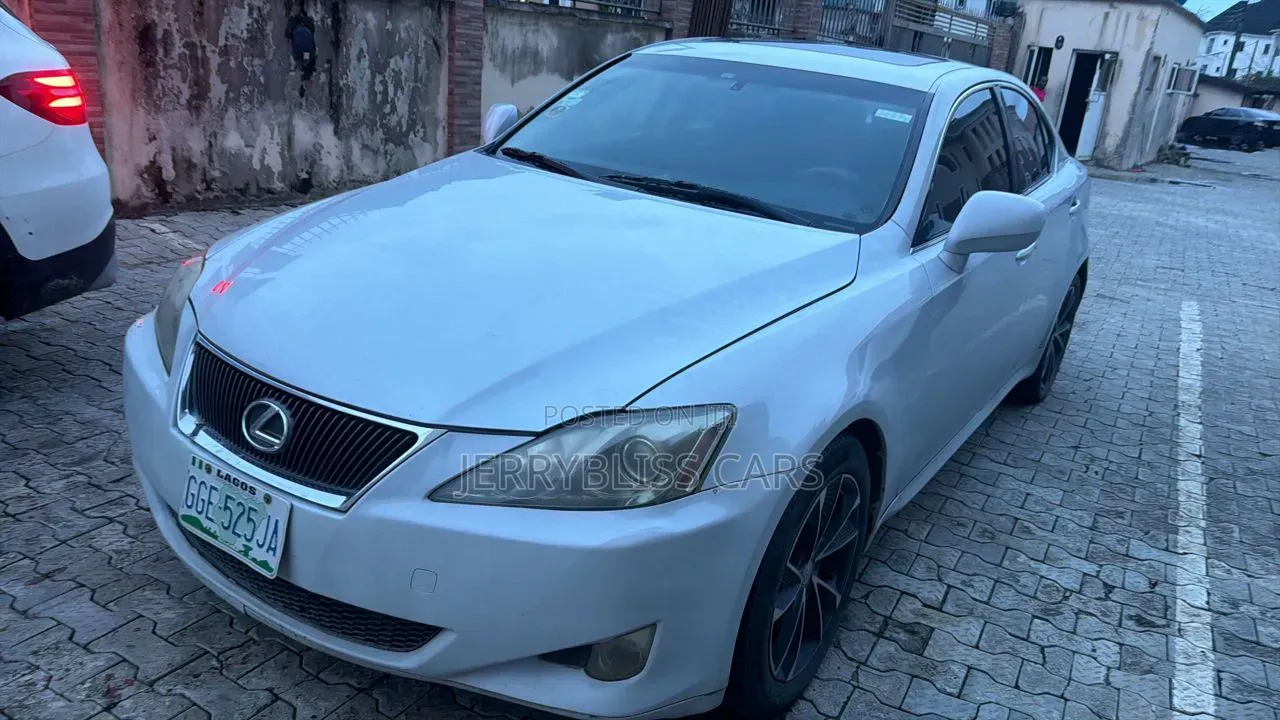 Lexus IS 2009 Off white