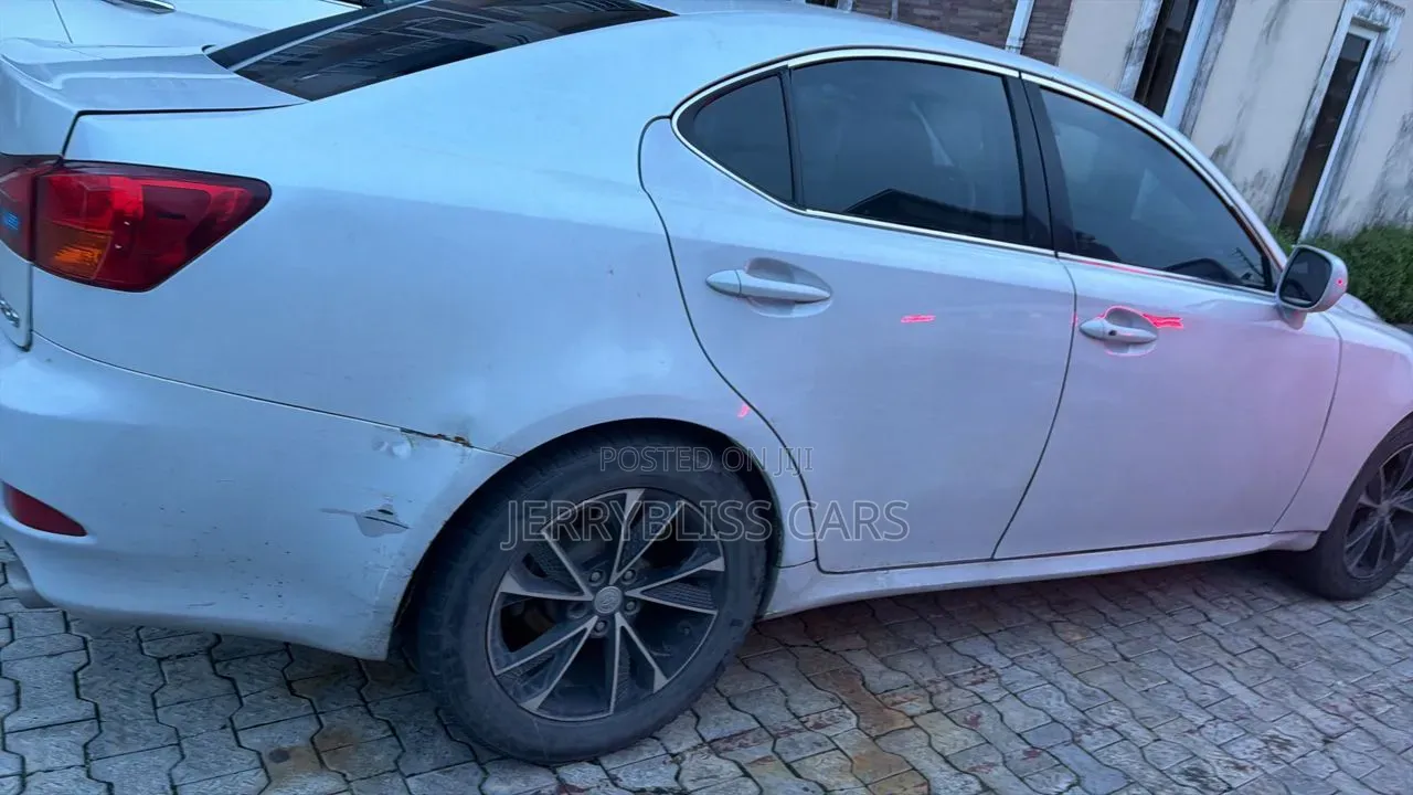Lexus IS 2009 Off white