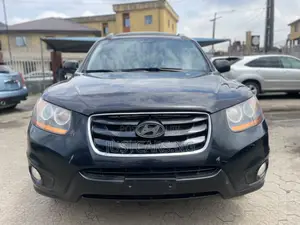 Hyundai Santa Fe 2010 Black