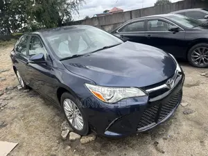 Toyota Camry XLE 4dr Sedan (2.5L 4cyl 6A) 2016 Blue