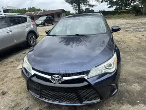 Toyota Camry XLE 4dr Sedan (2.5L 4cyl 6A) 2016 Blue