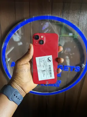 Apple iPhone 13 128 GB Red