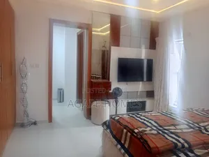 Furnished 3bdrm Apartment in Oyingbo for rent