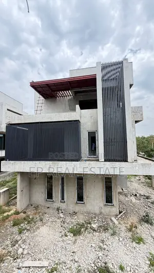 5bdrm Villa in Maitama for sale