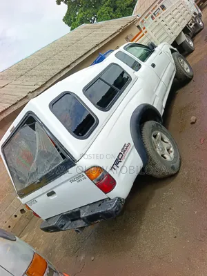 Toyota Tacoma 2005 White