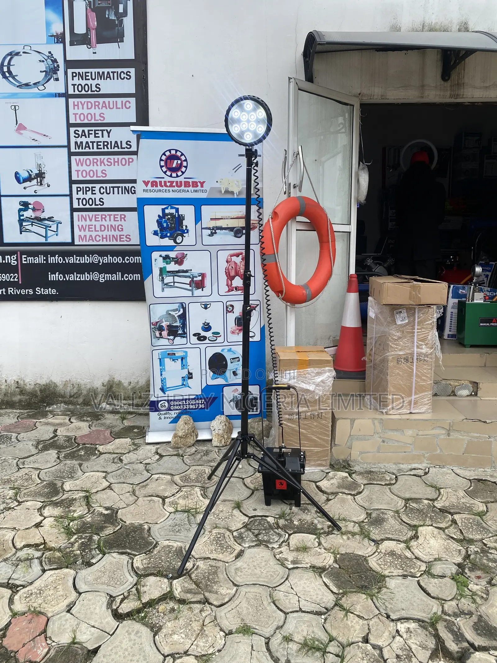 24v Explosion-Proof Led Work Light With Tripod Stand – Rechargeable