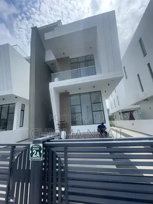5bdrm House in Osapa london for sale