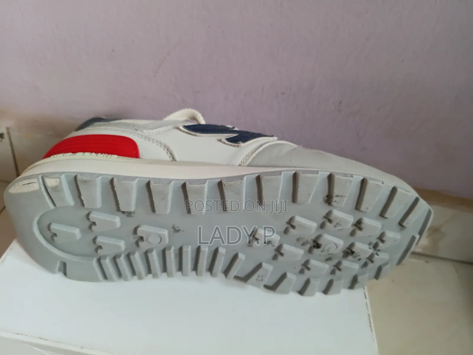 Nike Athletic Sneakers – Size 40