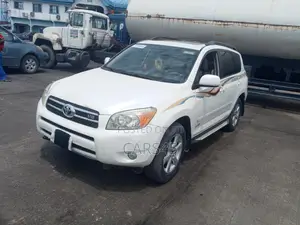 Toyota RAV4 Limited V6 2008 White