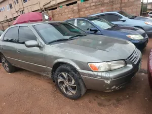 Toyota Camry Automatic 1999 Gray