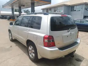 Toyota Highlander 2005 Silver