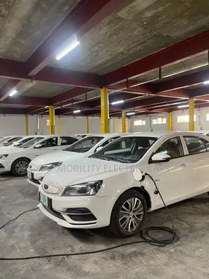 Geely Emgrand EC7 Sedan 1.8 Luxury 2019 White