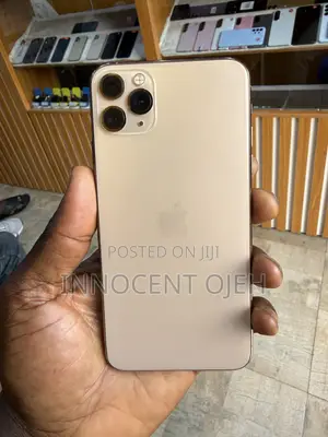 Apple iPhone 11 Pro Max 64 GB Gold